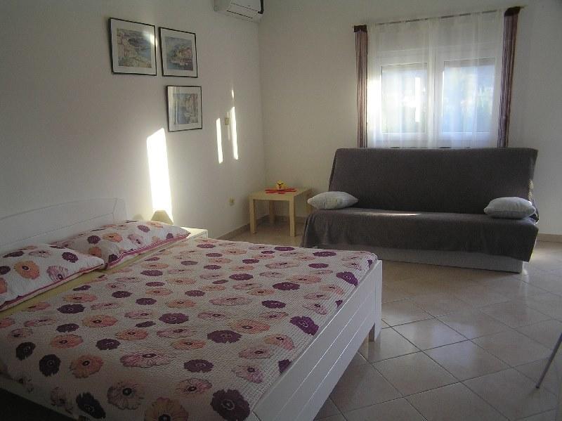 Deda Apartments Pag Town Buitenkant foto